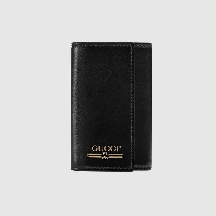 유럽직배송 구찌 GUCCI Leather key case with Gucci logo 5475880YA0G1000
